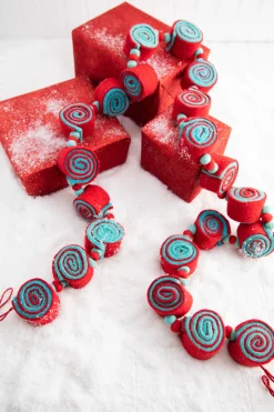 Hot Decorator's Warehouse 61” Aqua/Red Felt Candy Garland
