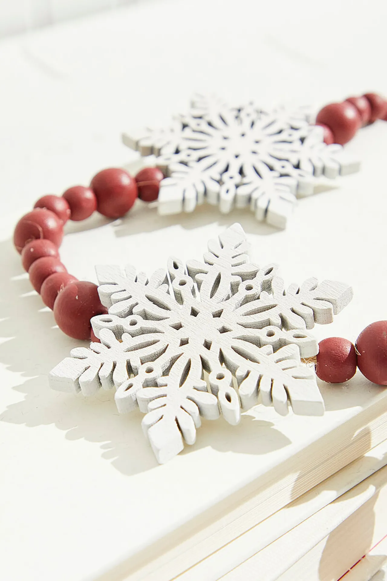 Hot Decorator's Warehouse 48" Beaded Snowflake Garland