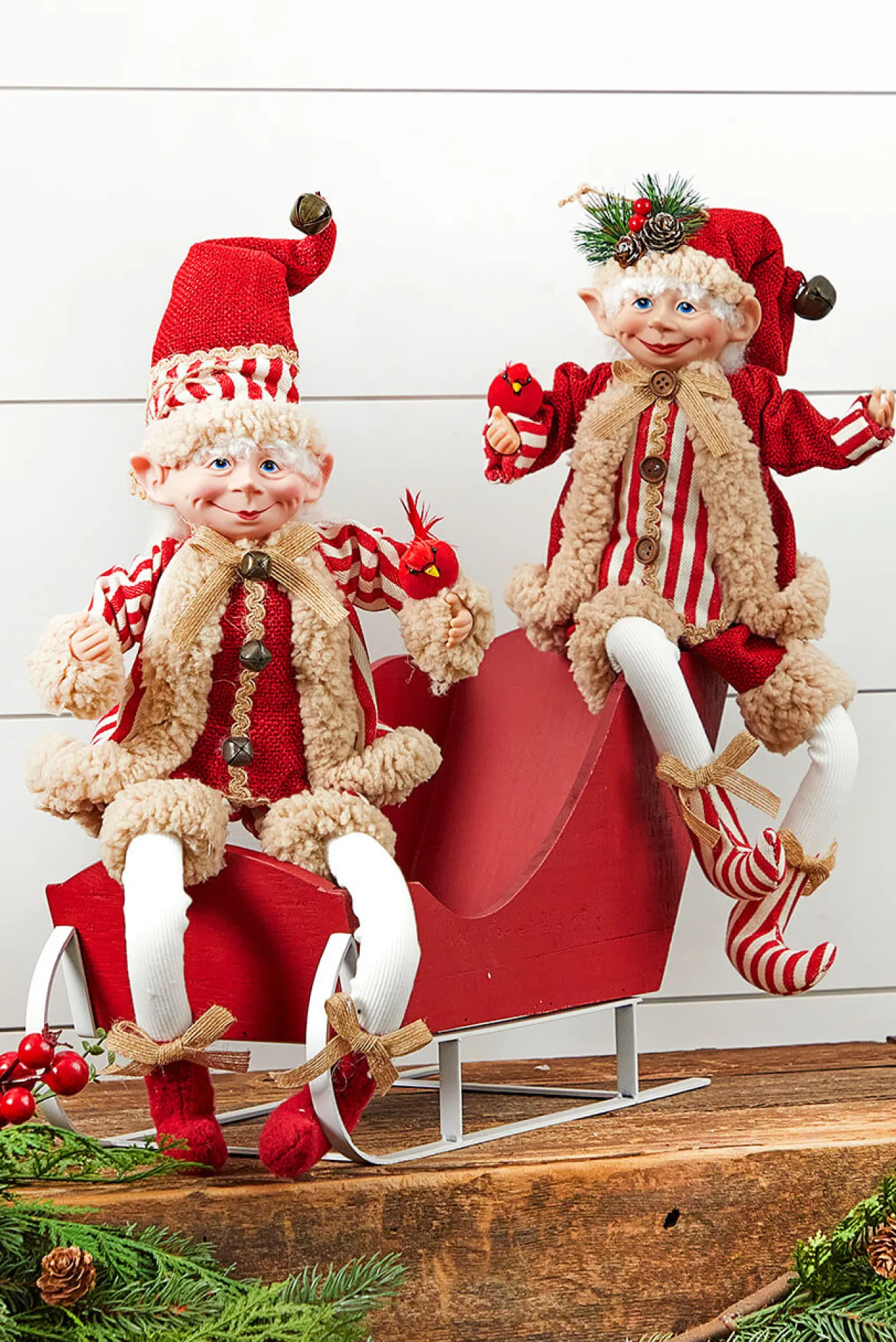 Clearance Decorator's Warehouse 17" Bendable Winter Song Elf