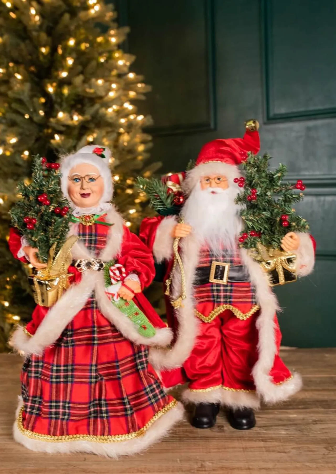Hot Decorator's Warehouse 18” Buffalo Plaid Santa And Mrs. Claus Figurine Set