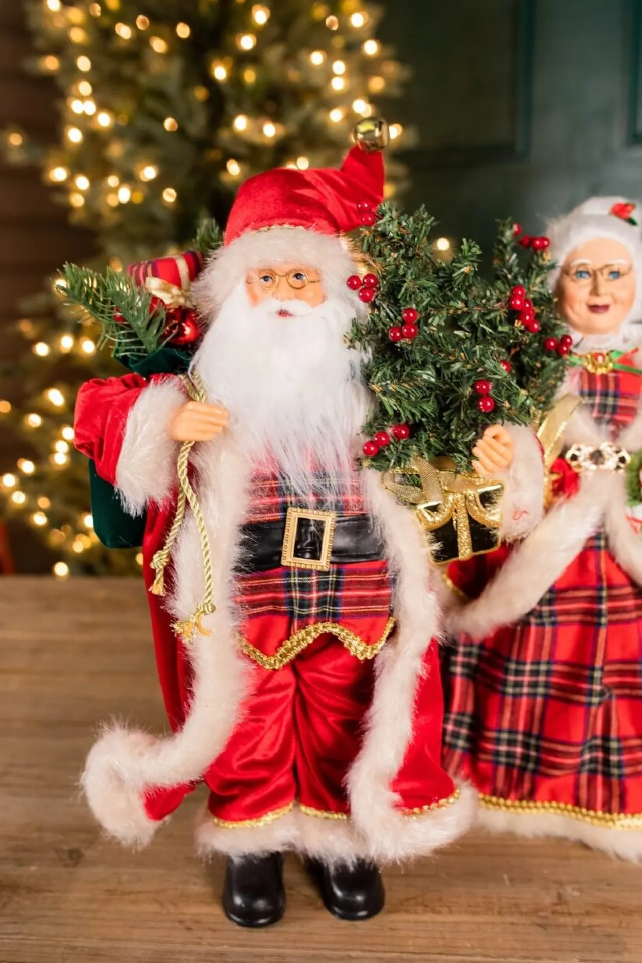 Hot Decorator's Warehouse 18” Buffalo Plaid Santa And Mrs. Claus Figurine Set