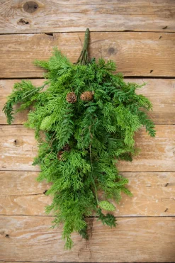 Clearance Decorator's Warehouse 32” Christmas Cedar/Hemlock Swag