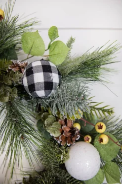 New Decorator's Warehouse 20” Christmas Pine Wreath With Ornaments , Cones & Berries