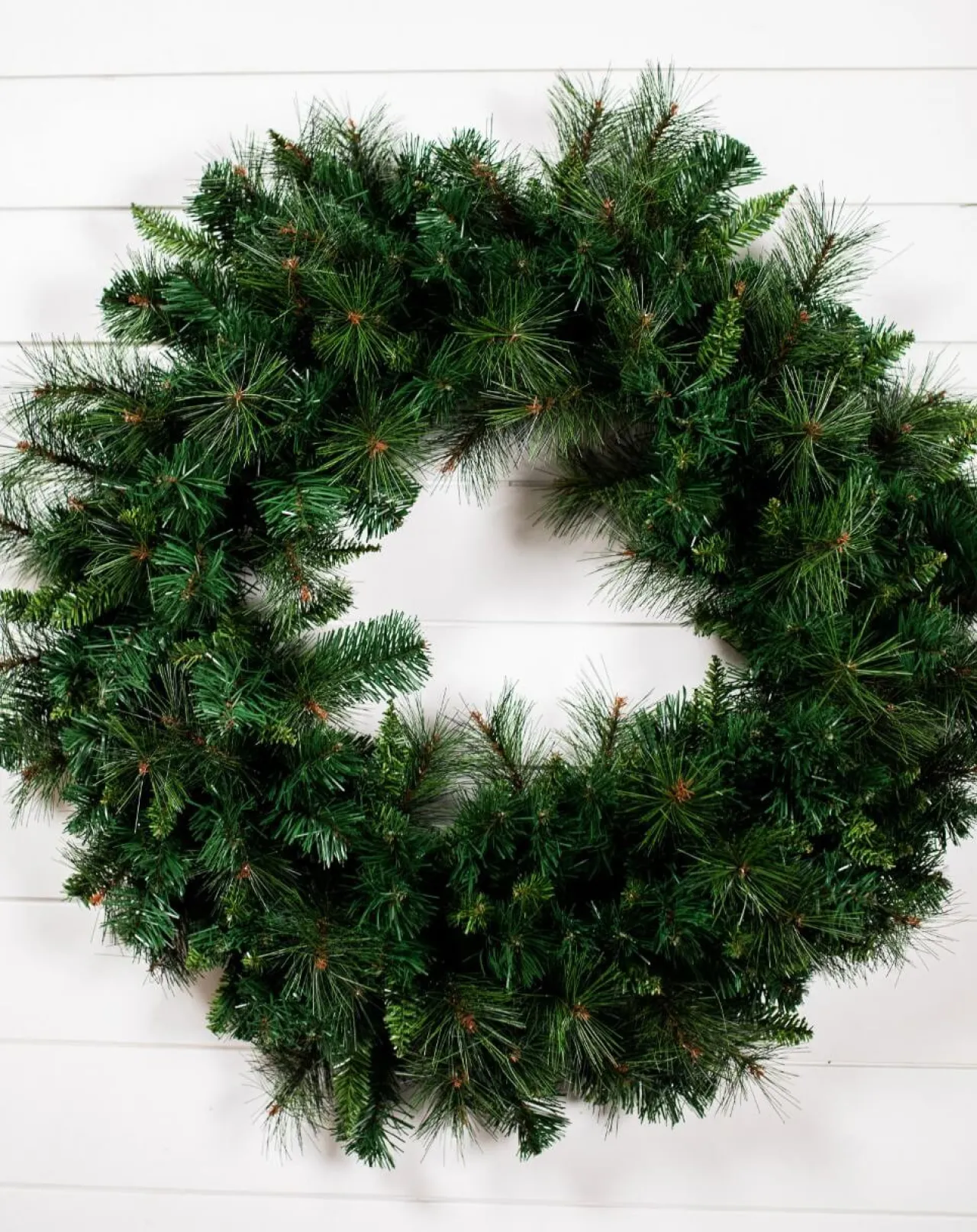 Clearance Decorator's Warehouse 36” Deluxe Belgium Wreath