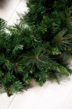 Clearance Decorator's Warehouse 36” Deluxe Belgium Wreath