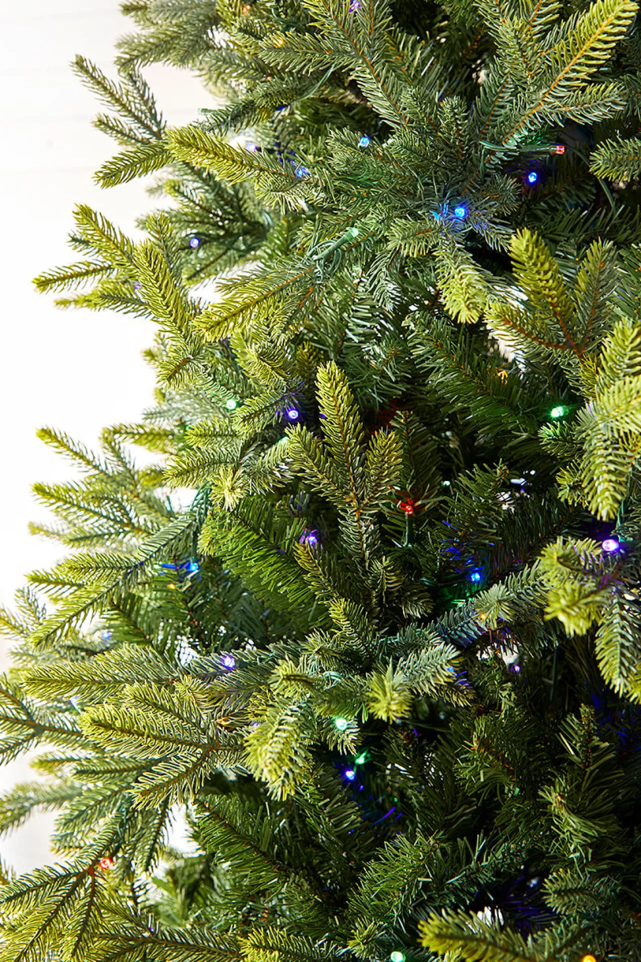 Best Decorator's Warehouse 9' Deluxe Trinity Pine Artificial Christmas Tree With 2850 Color-Changing Lights