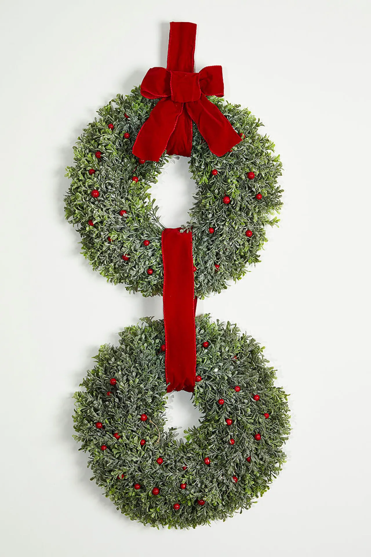 New Decorator's Warehouse 31” Frost Berry Boxwood Double Wreath