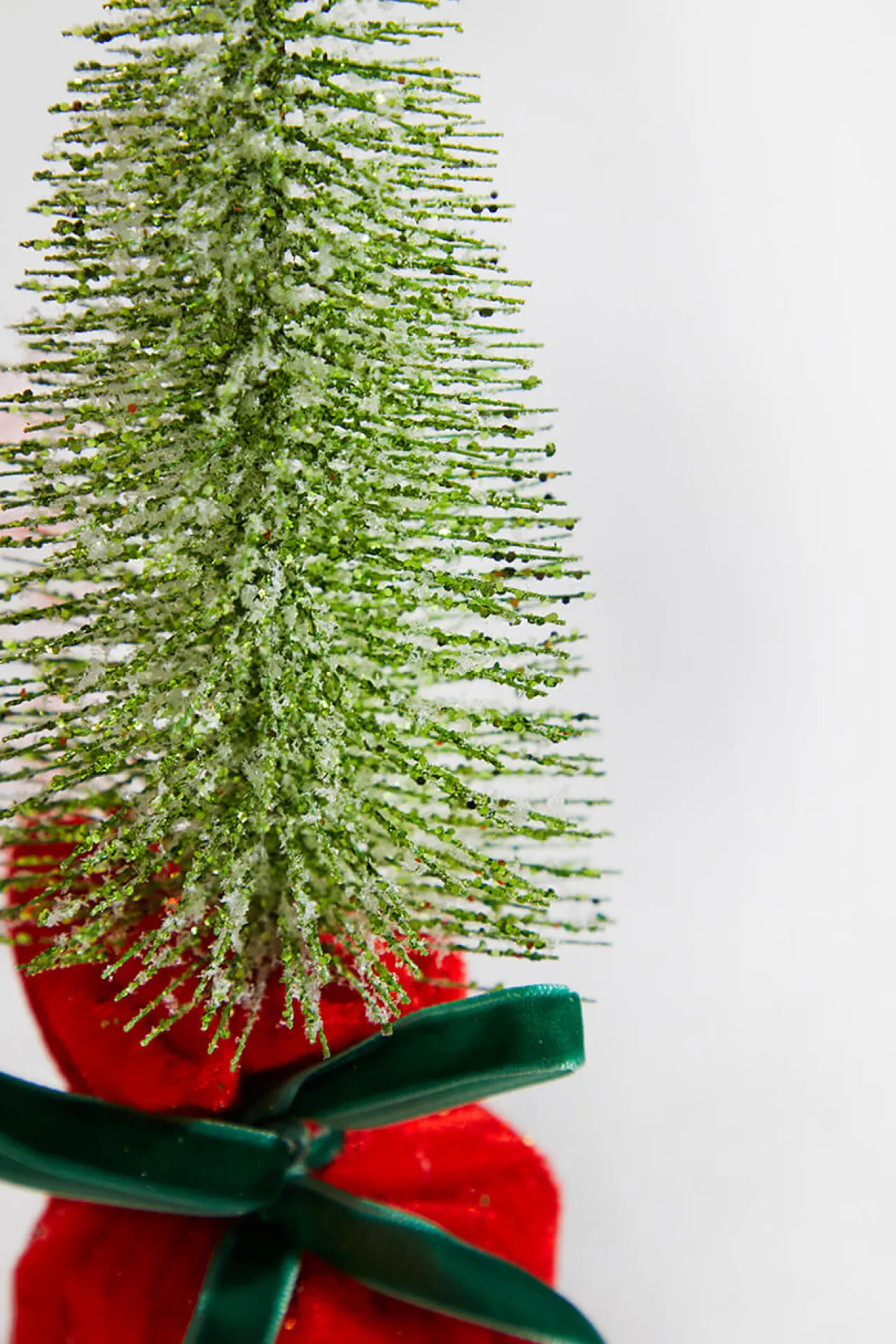 Hot Decorator's Warehouse 10” Glitter Tree In Felt Gift Sack