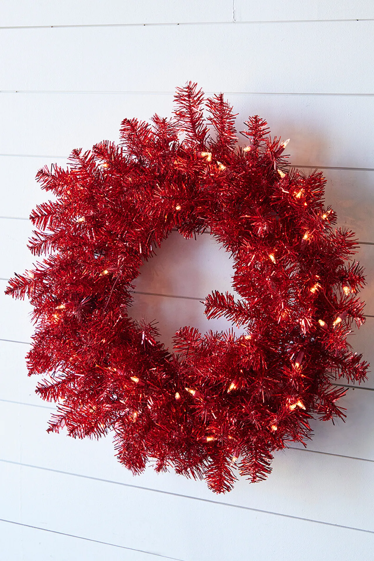 Decorator's Warehouse 20” Lighted Red Wreath