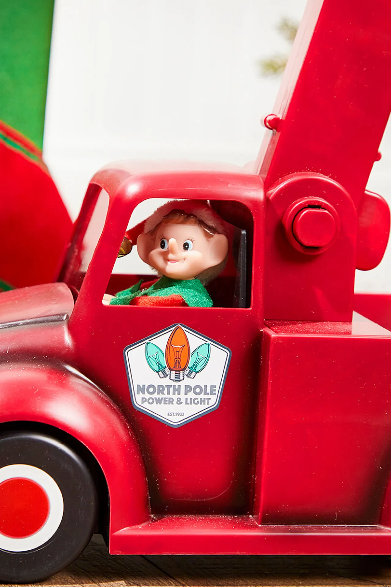 Sale Decorator's Warehouse 43" Mr. Christmas Animated North Pole Lighting Crew