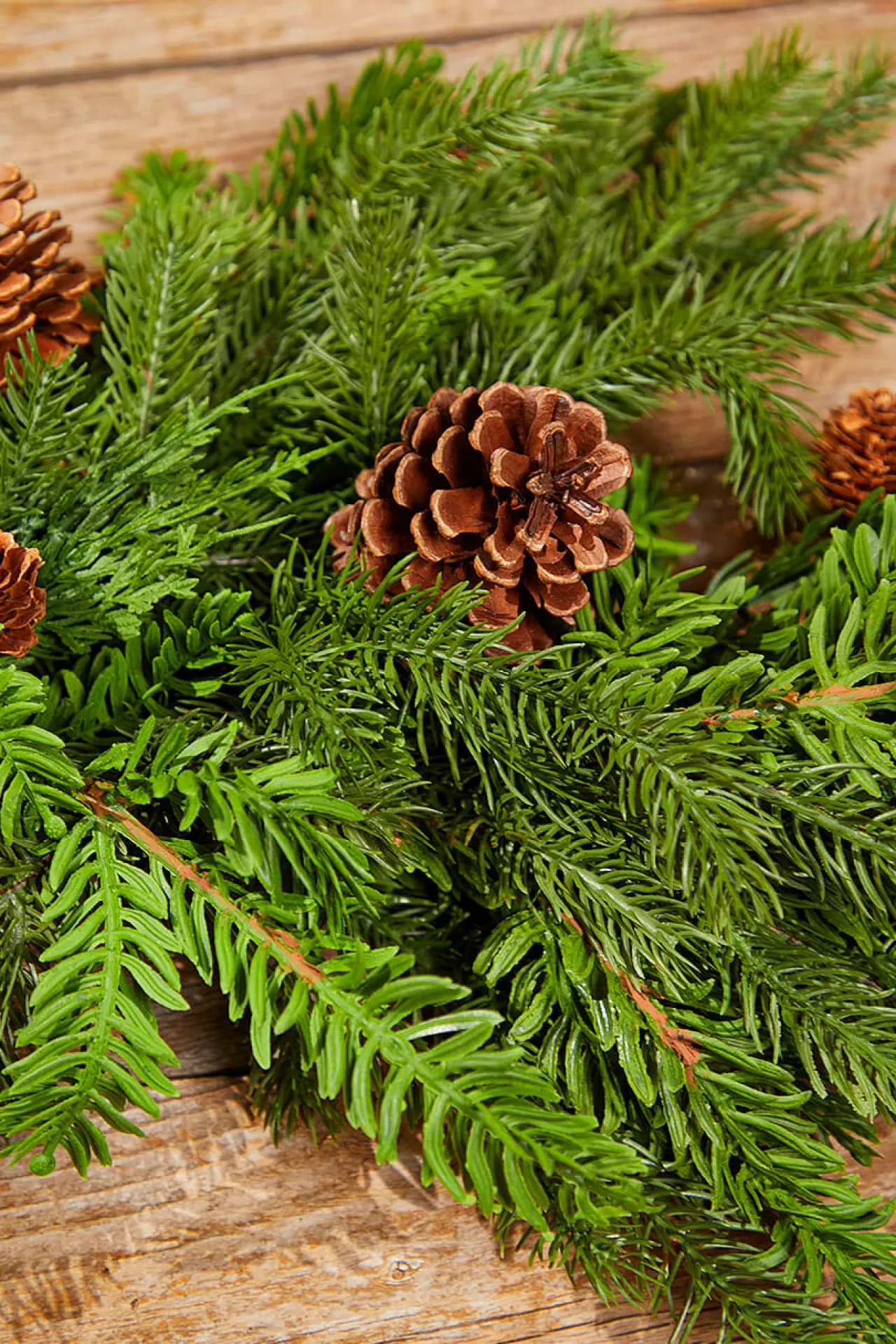 Discount Decorator's Warehouse 60” Noble Cedar Cone Tablepiece