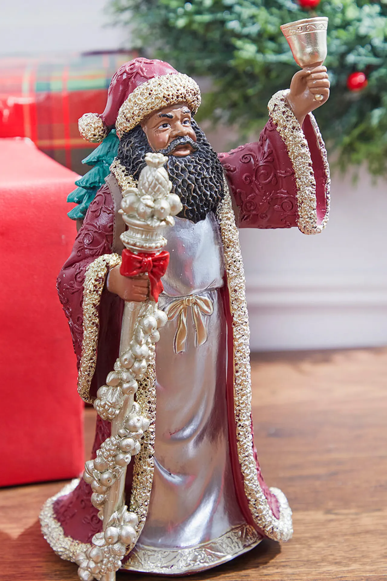 Discount Decorator's Warehouse 12.3” Resin African American Santa Figurine