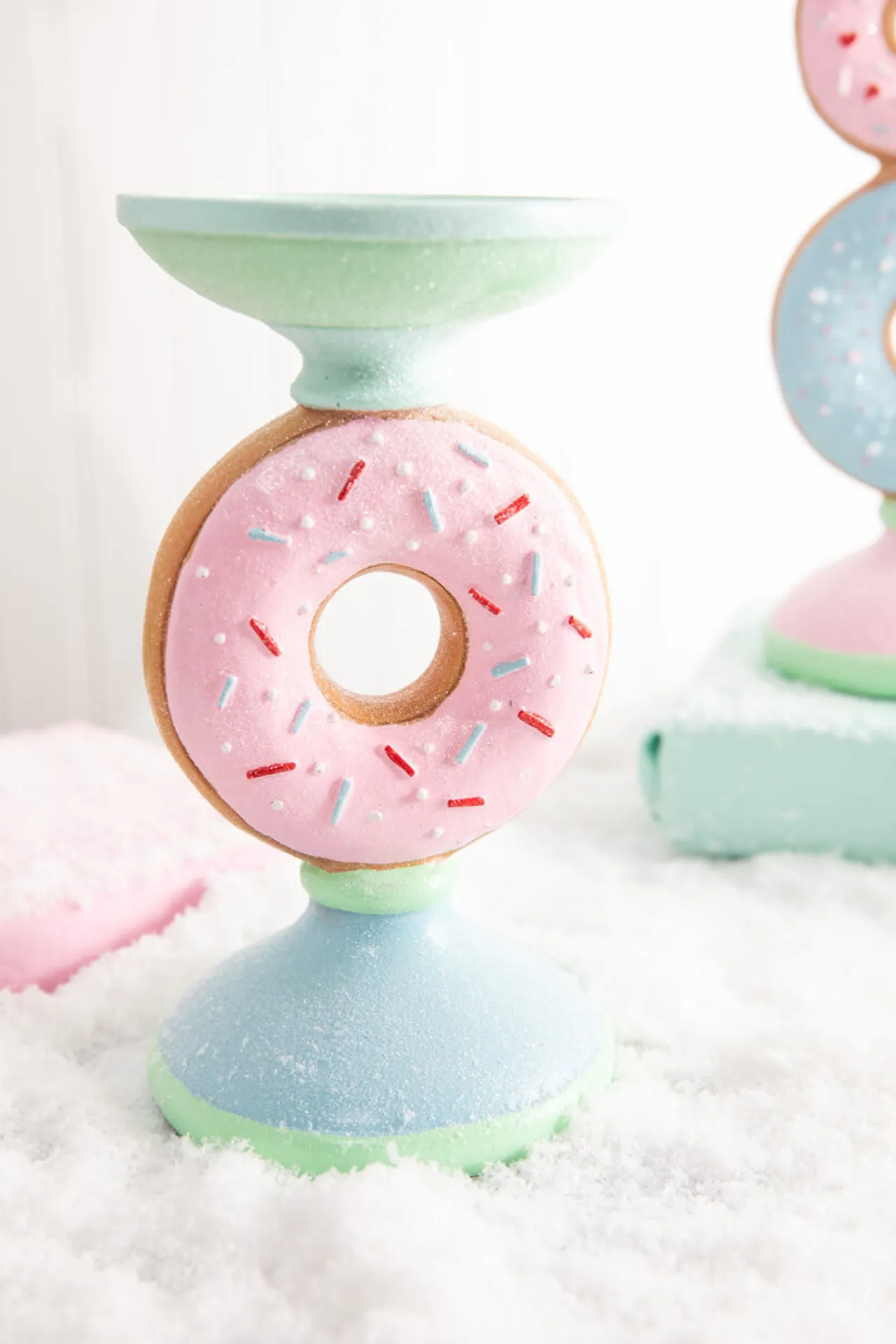 Sale Decorator's Warehouse 8.5” Resin Donut Candle Holder