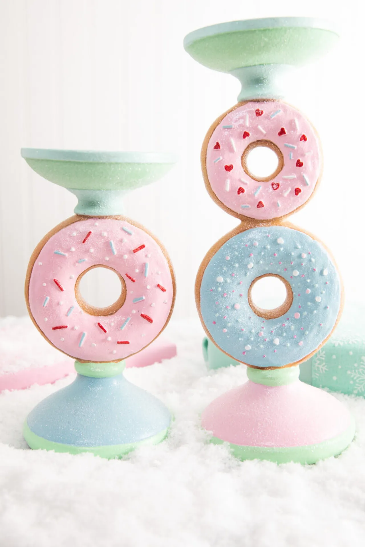 Sale Decorator's Warehouse 8.5” Resin Donut Candle Holder
