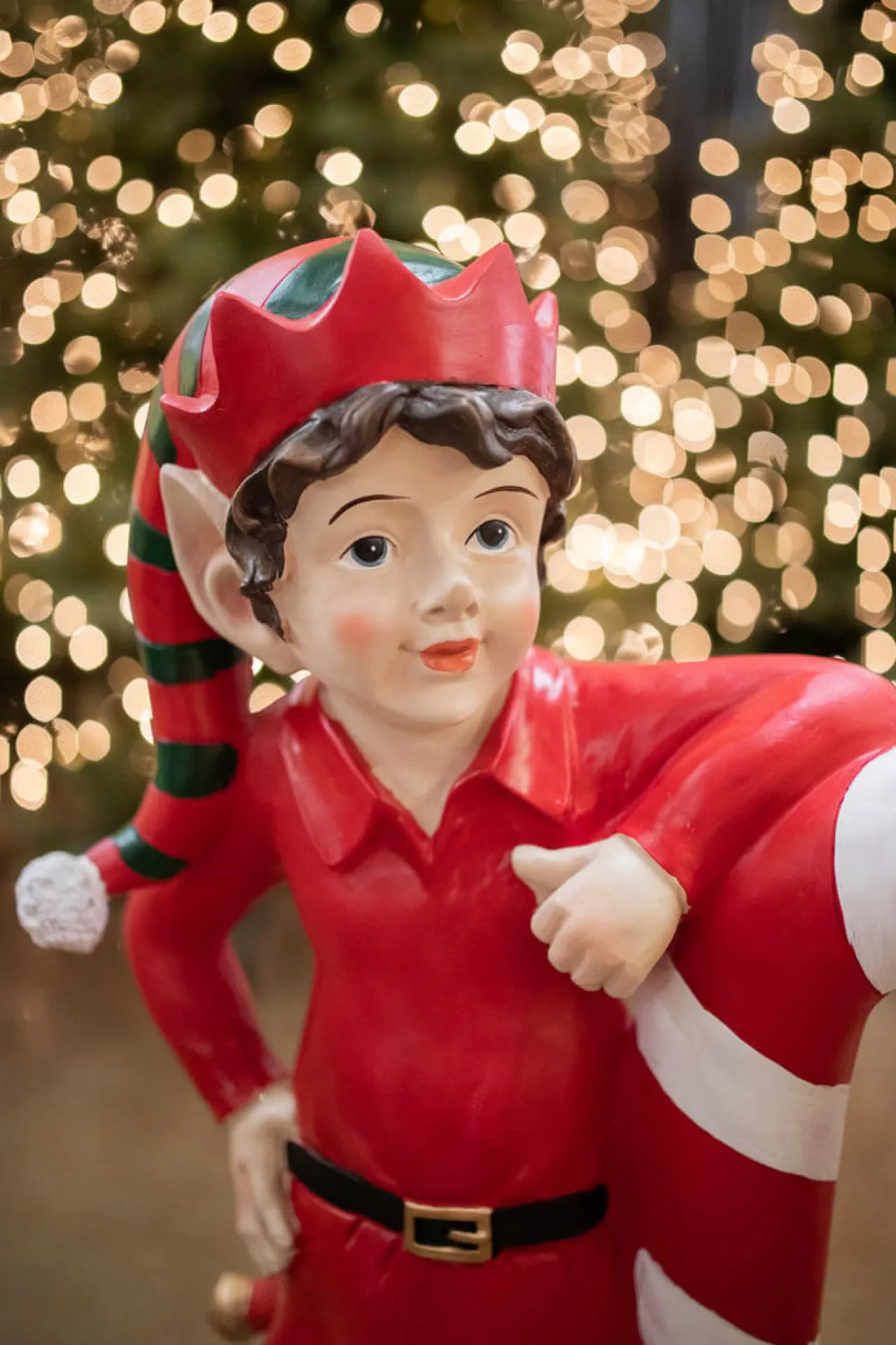 Outlet Decorator's Warehouse 36" Resin Elf Leaning On Candy Cane