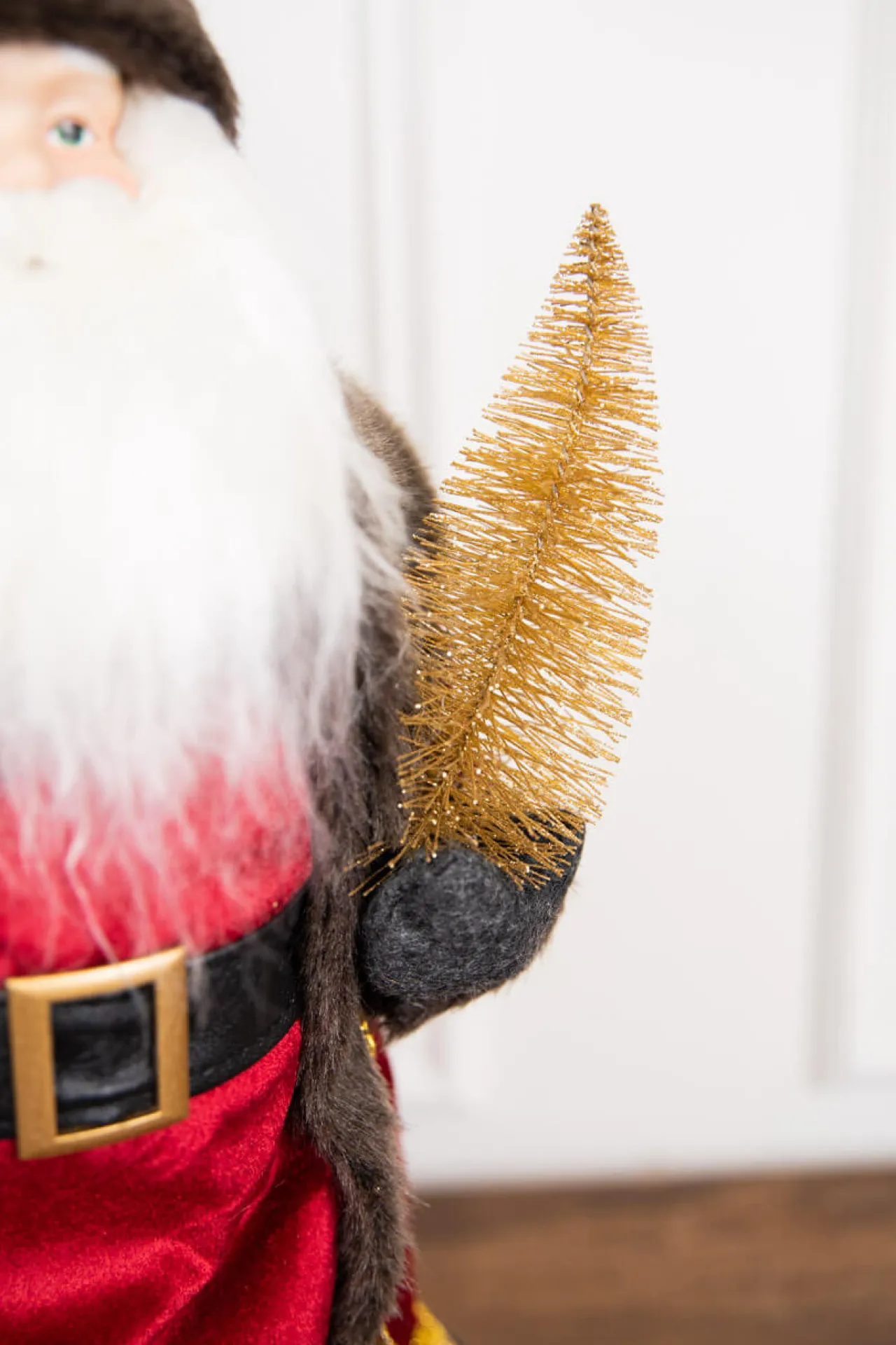 Clearance Decorator's Warehouse 19” Santa Figure With Stars & Tree