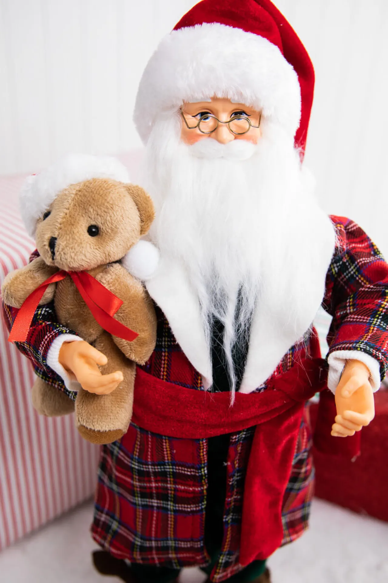 Best Decorator's Warehouse 18" Santa In Pajamas Figurine