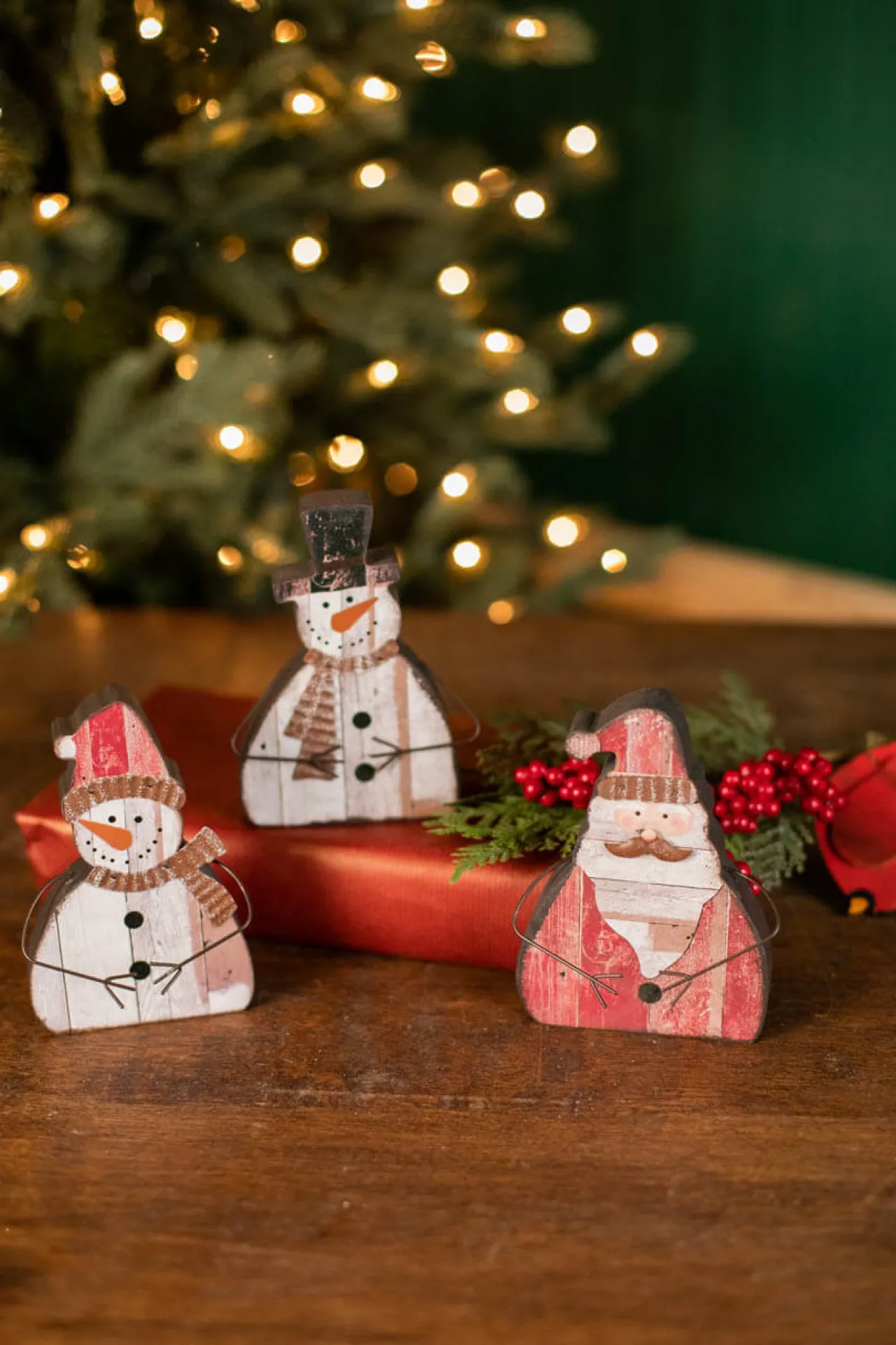 Clearance Decorator's Warehouse 6" Santa/Snowman Decoration