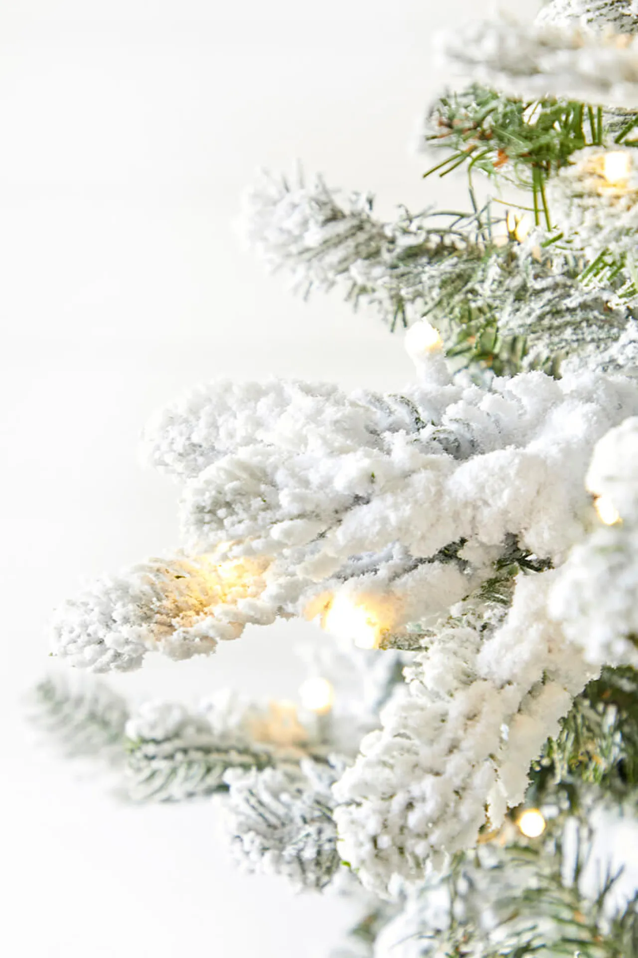 Best Decorator's Warehouse 9' Snowcrest Pencil Pine Artificial Christmas Tree With 700 Color-Changing Lights