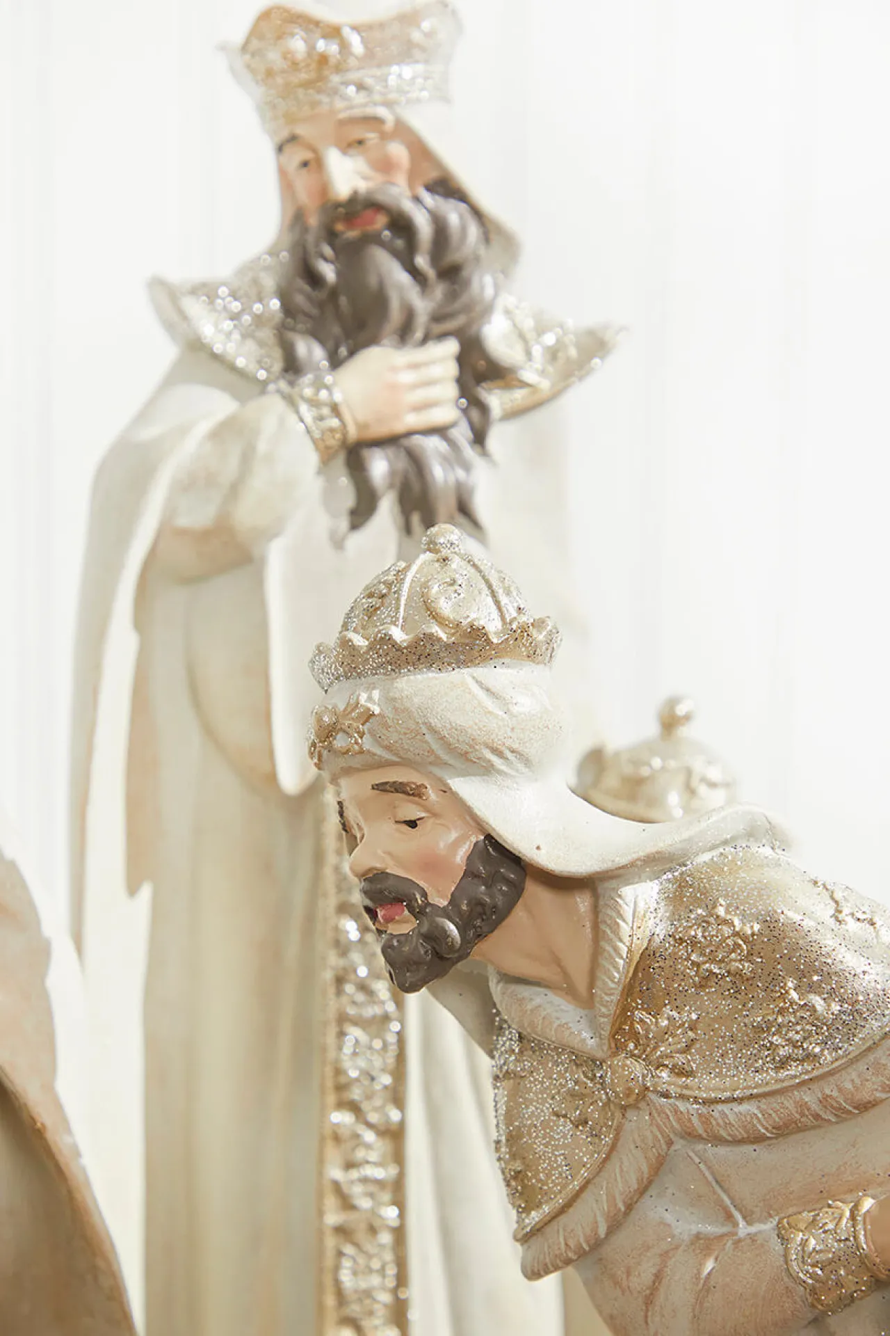 New Decorator's Warehouse 7-18" Whitewash Nativity With Gold Trim - Set Of 9