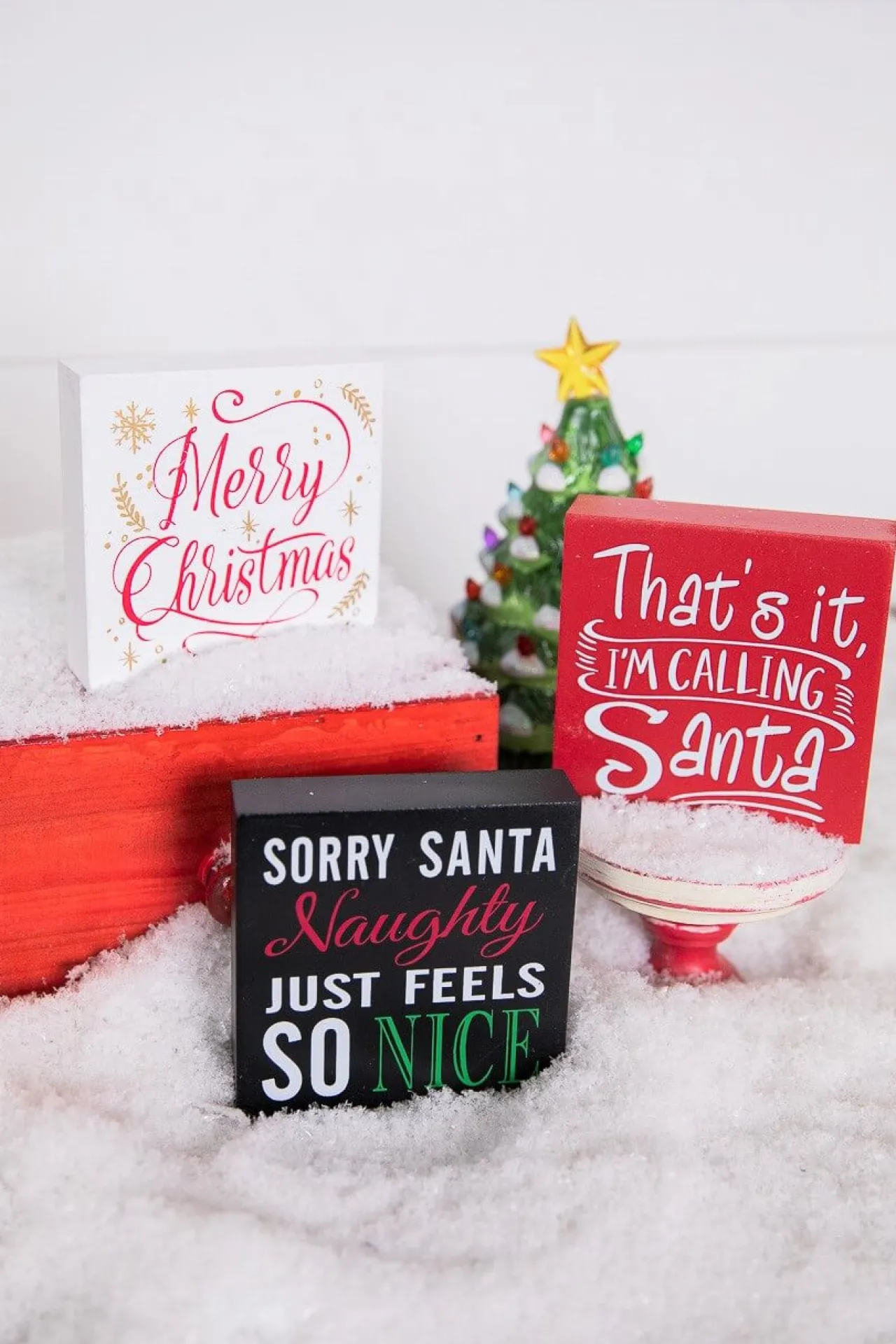 Hot Decorator's Warehouse 4” Wood Holiday Sign