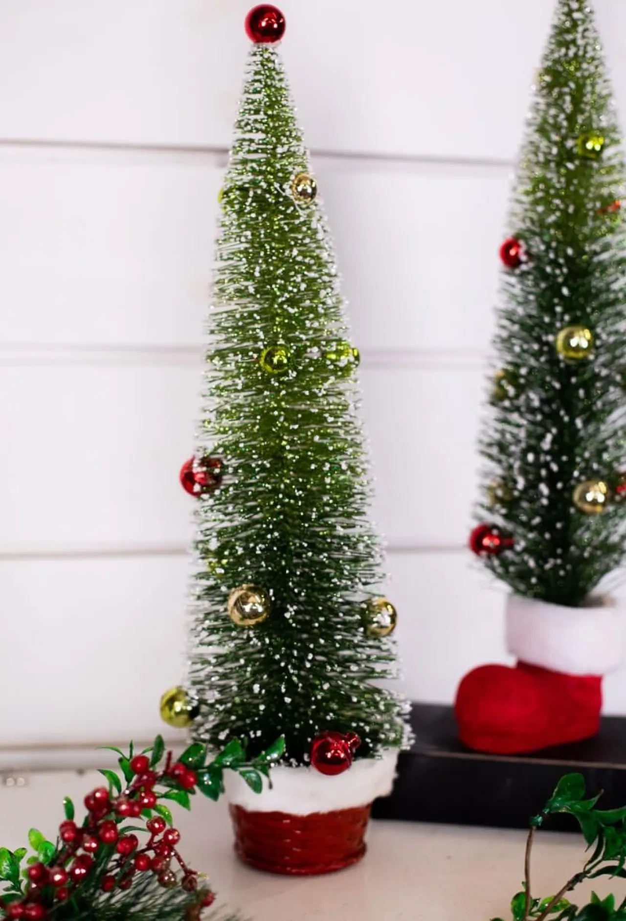 Decorator's Warehouse Bottle Brush Tree With Base