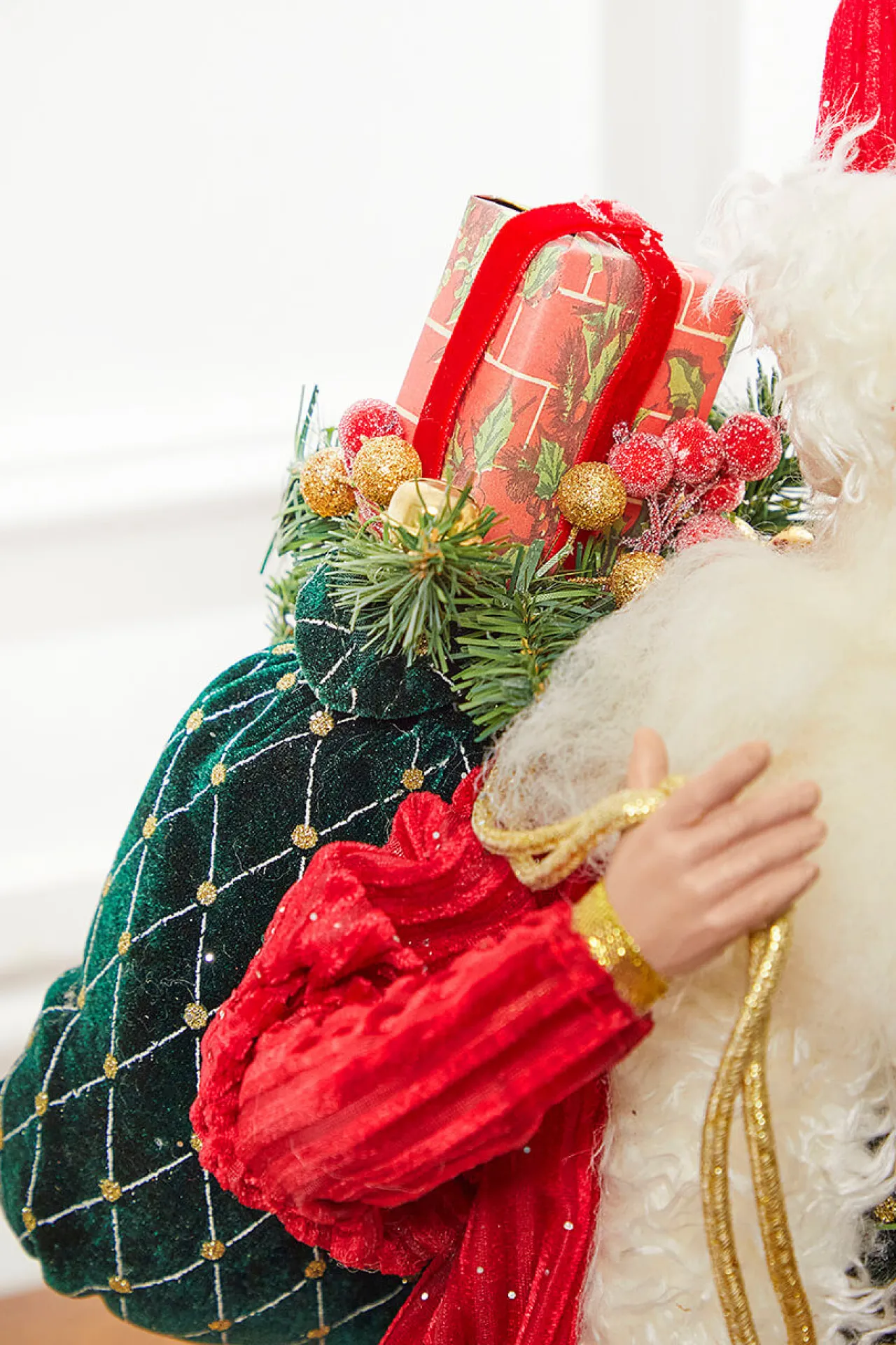 New Decorator's Warehouse Elf Santa