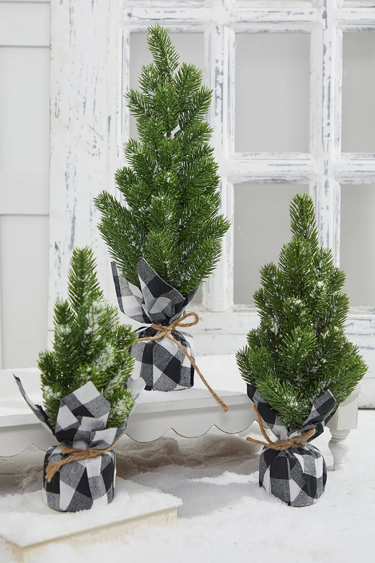 Outlet Decorator's Warehouse Flocked Pine Tree With Plaid Fabric - Large