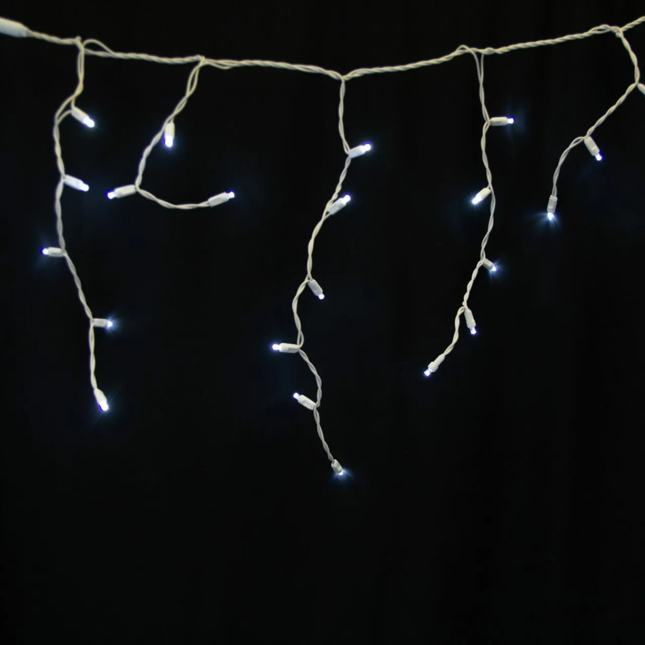 New Decorator's Warehouse 5MM Icicle Lights - Blue