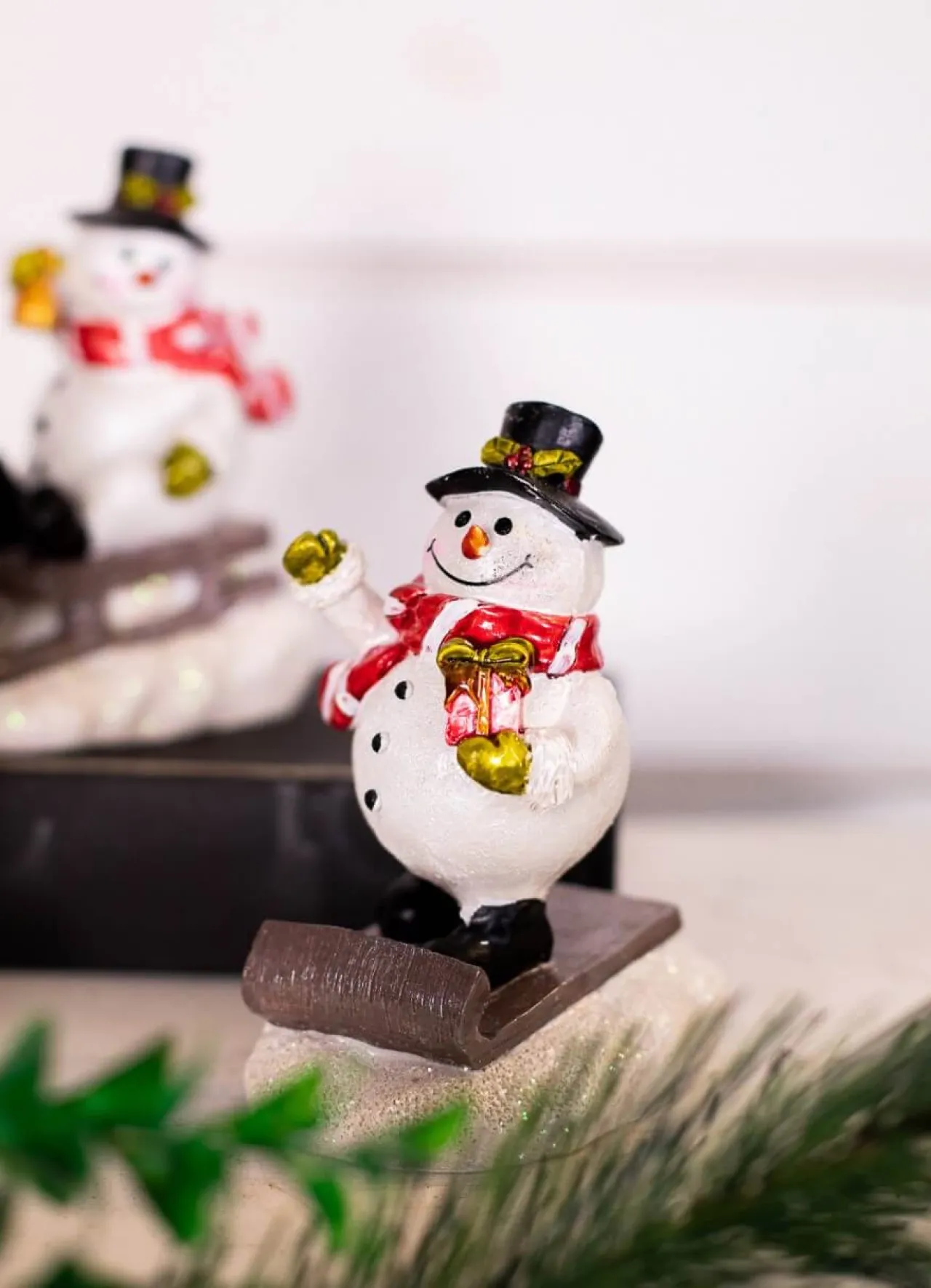 Sale Decorator's Warehouse Resin Playing Jolly Snowman
