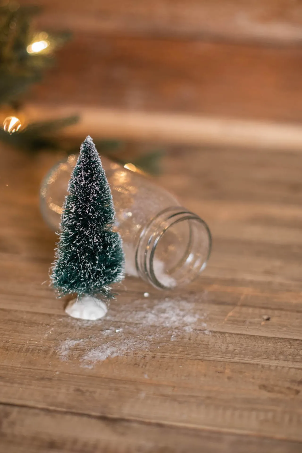 Outlet Decorator's Warehouse Vintage Bottle Brush Tree In Jar With Snow